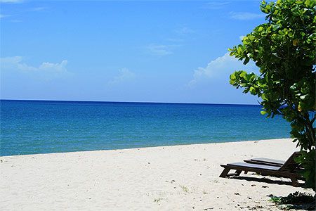 Plage Aryani à Merang
