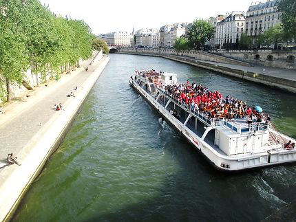 La Seine et ses touristes