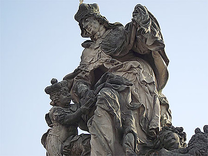 Statue sur le pont Charles