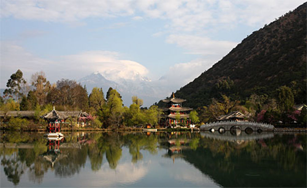 Le lac du Dragon Noir