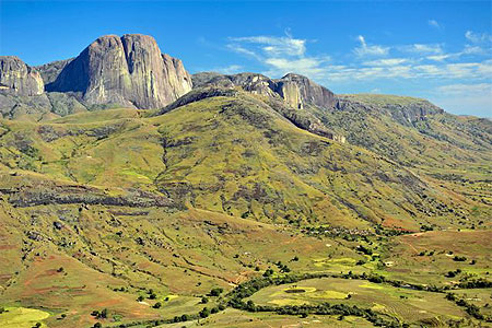 Massif de Tsaranoro Massif de Tsaranoro