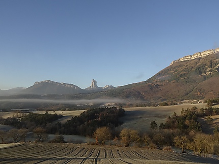 Le Mont-Aiguille depuis le Trièves