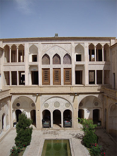 Cour de la maison Abbassian