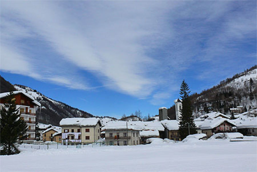 Prali sous la neige