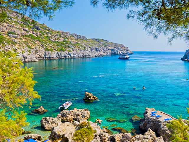 Rhodes : Combinez détente, culture et aventure sur l'île grecque !