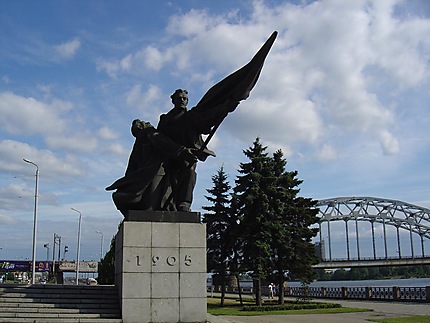 Riga : Monument de la Révolution de 1905