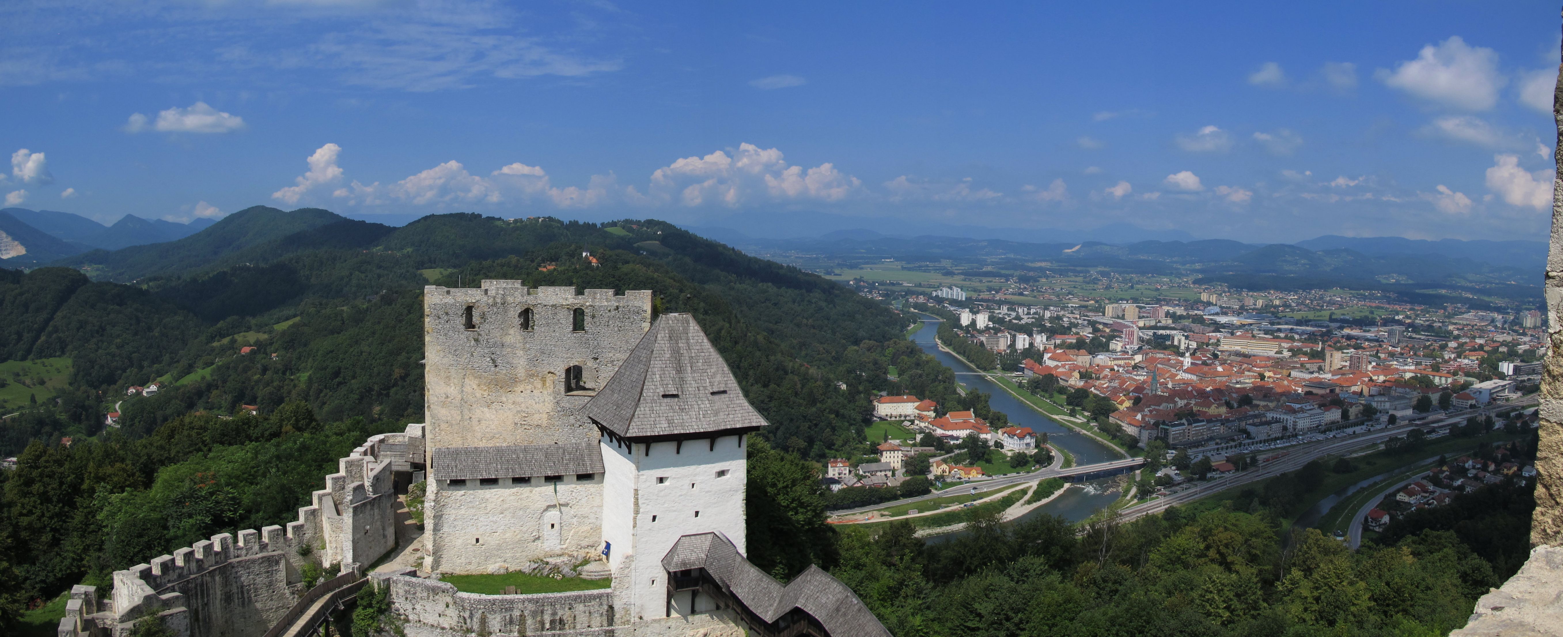 Vue panoramique depuis le château Vue panoramique depuis le château