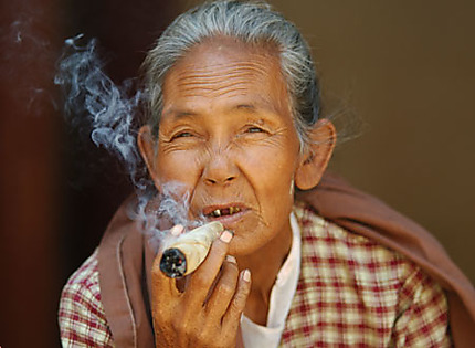 Femme au cigare