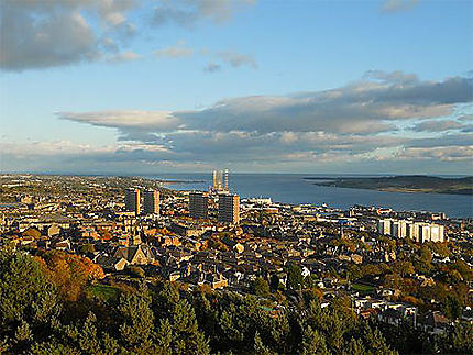 Dundee depuis l'ancien volcan de Dundee Law
