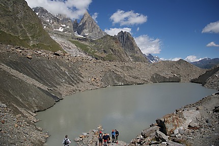 Le glacier et lac Miage