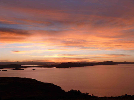 Coucher de soleil - Solstice d'hiver du 21 juin Coucher de soleil - Solstice d'hiver du 21 juin