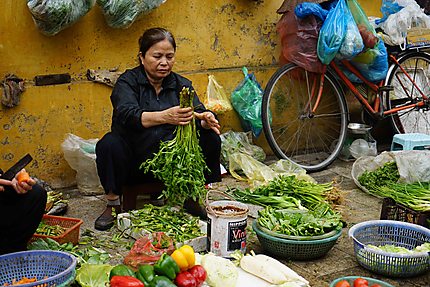 Une marchande à Hanoi