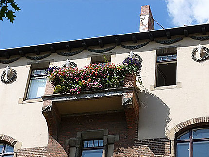 Balcon fleuri de la Künstlerhaus St Luke