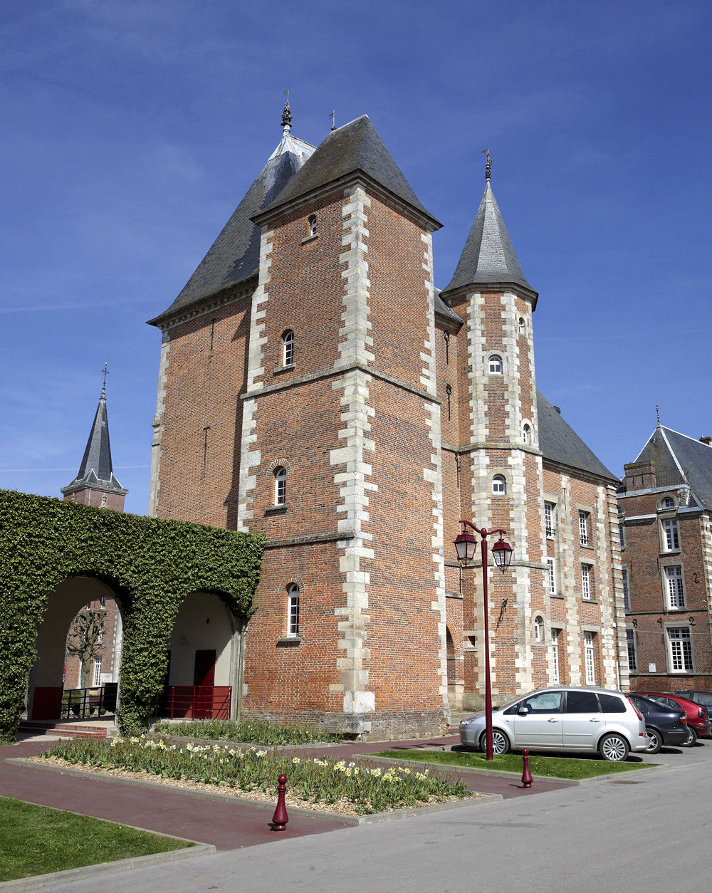 Château, Crèvecoeur-le-Grand
