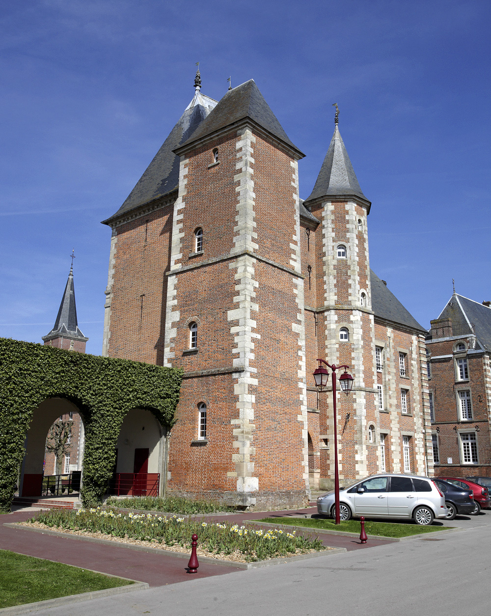 Château, Crèvecoeur-le-Grand Château, Crèvecoeur-le-Grand