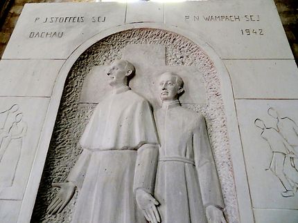 Stèle monument Pères Stoeffels et Wampach