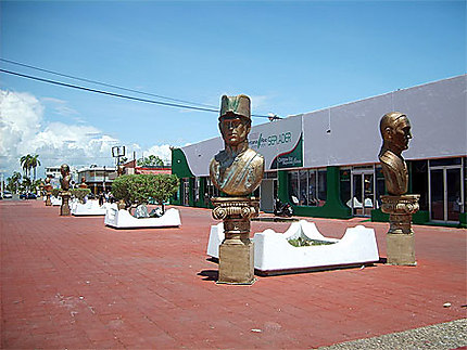 Statues de Héros mexicains