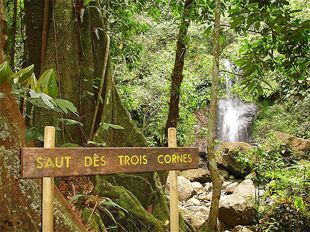 Cascade du saut des 3 cornes Cascade du saut des 3 cornes