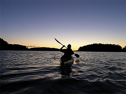 Rando-kayak sur le lac Linansaari