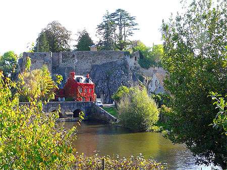 La Sarthe à Fresnay sur Sarthe La Sarthe à Fresnay sur Sarthe