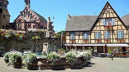 Fontaine à Eguisheim, Alsace