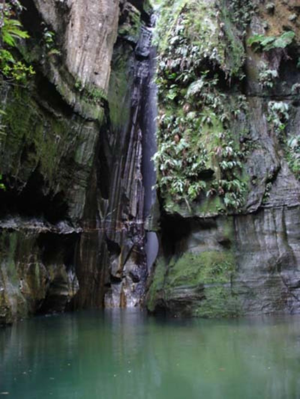 Chute d'eau dans l'Isalo