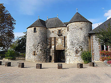 Château de Fresnay sur Sarthe