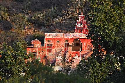 Un temple rouge