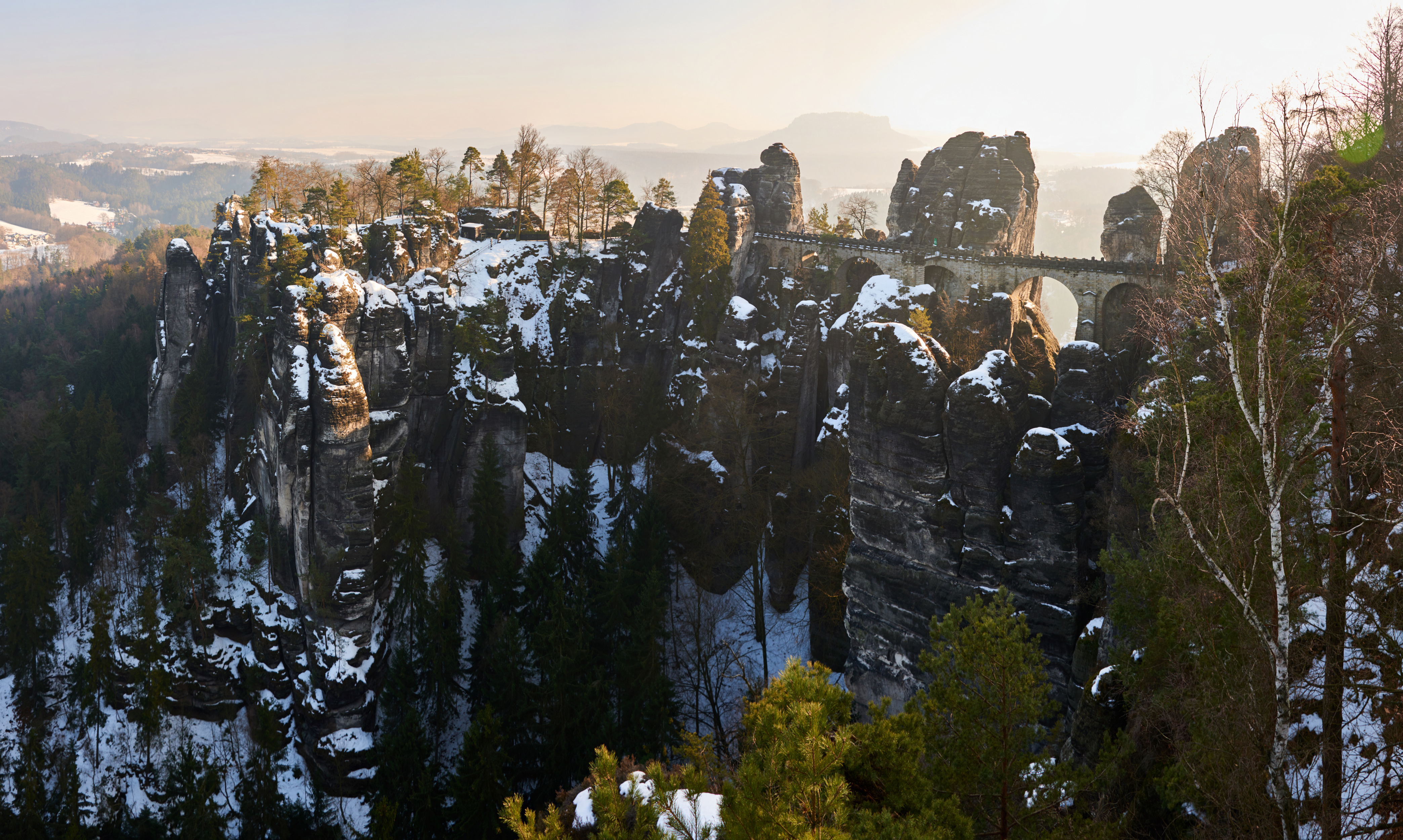 Randonnée autour de l'ancien château de Bastei Randonnée autour de l'ancien château de Bastei