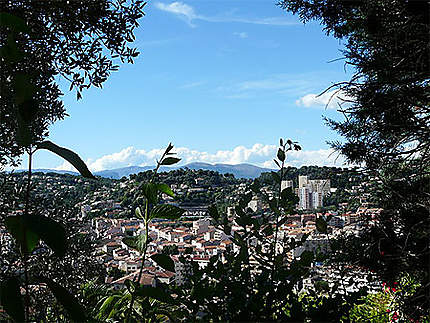 Vue sur les collines de Vallauris