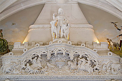 Sintra - Palais de la Regaleira - Décoration hotte de cheminée - La Chasse
