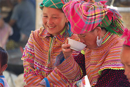 Femme tribu H'mong fleuris Femme tribu H'mong fleuris