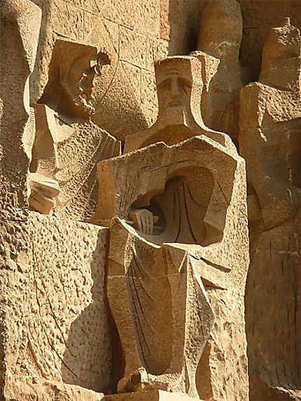 Sagrada Familia - statue