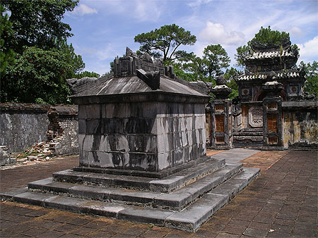 Tombeau de la concubine principale du roi Tu Duc, à Hué Tombeau de la concubine principale du roi Tu Duc, à Hué