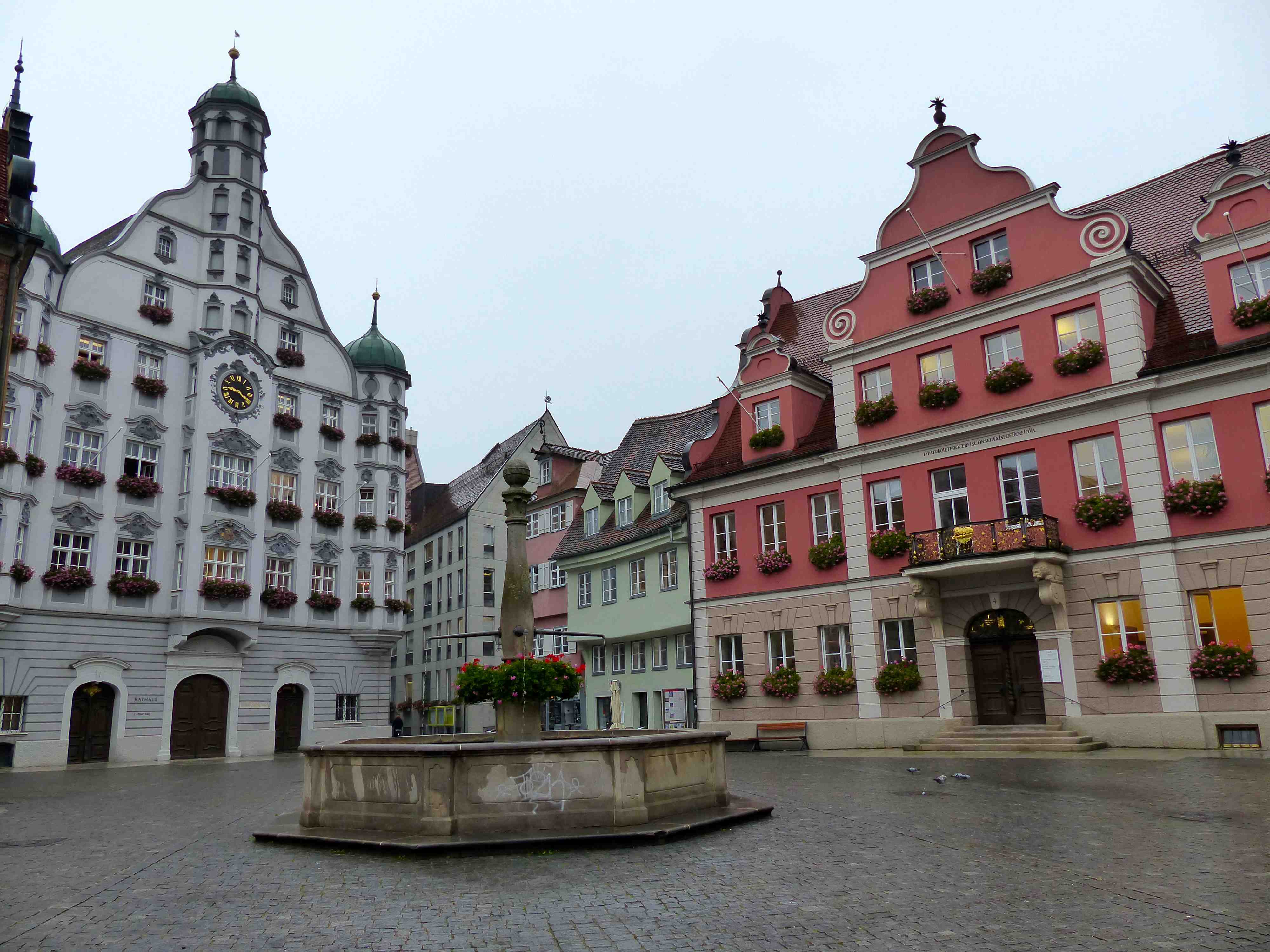 Place de Memmingen Place de Memmingen