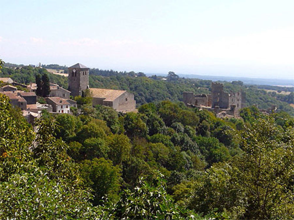 Saissac le château et la tour Laymone