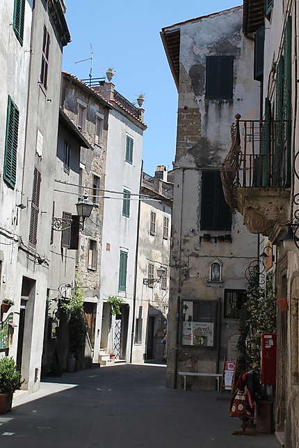 Une rue de Pitigliano (sud Toscane)