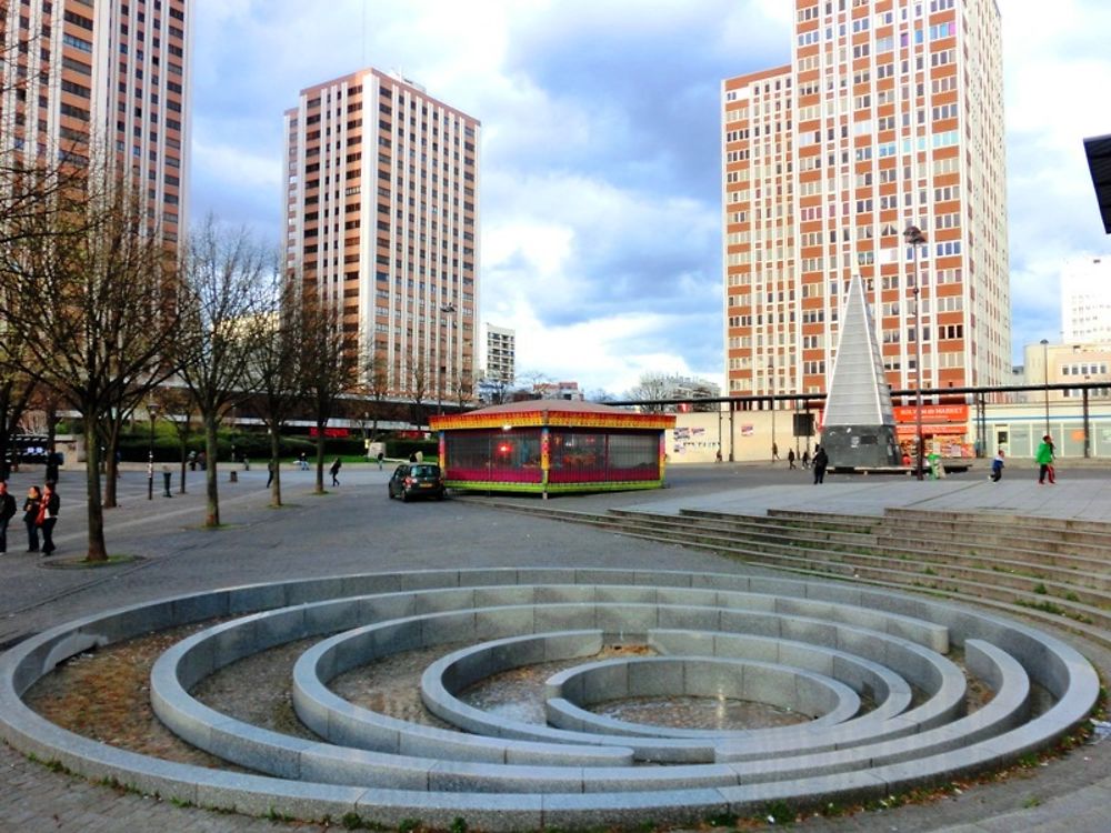 Place des Fêtes 