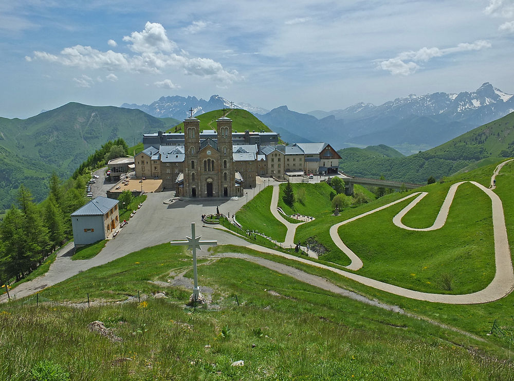 Le sanctuaire de la Salette