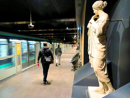 Station Louvre-Rivoli, métro ligne 1
