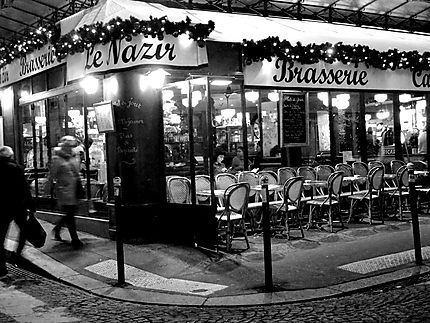 Brasserie très parisienne de la rue des Abbesses