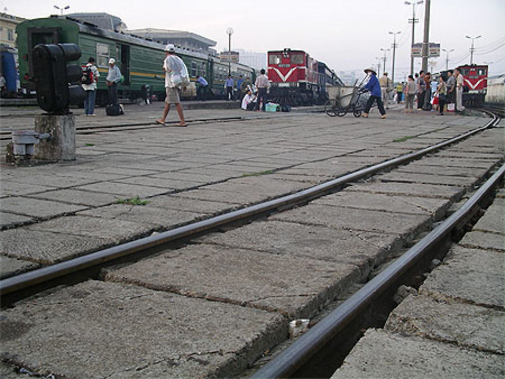 A la gare d'Hanoï