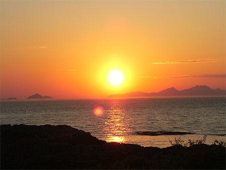 Soleil de minuit à Laukvik Soleil de minuit à Laukvik