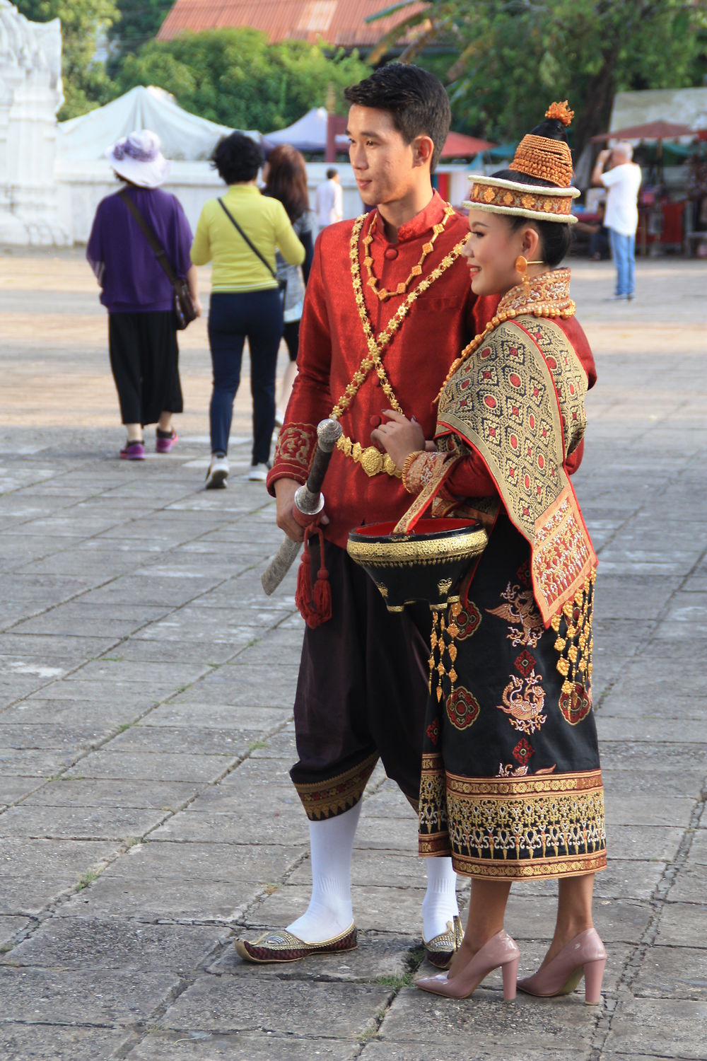 Mariage à Wat Xieng Thong, Laos