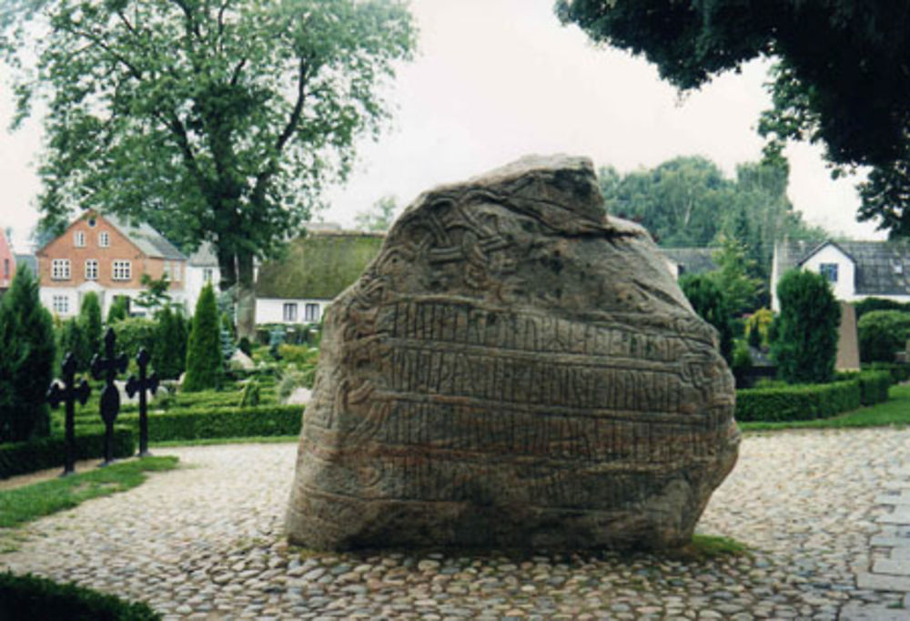 Pierre runique à Jelling