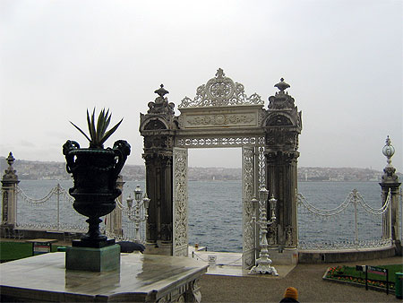 Porte sur le Bosphore Porte sur le Bosphore