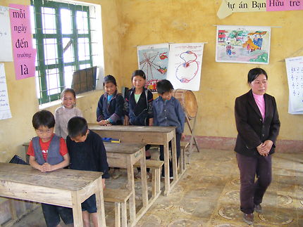 Une école à Y Linh Ho