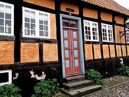 Maison colorée à Ebeltoft - vieille ville