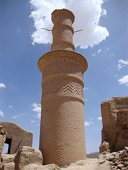 Minaret de l'ancienne mosquée de Kharanaq