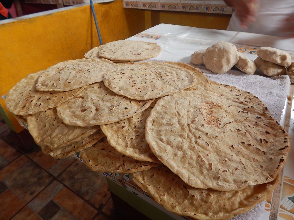 Bluefields - marché - Fabrique de tortillas